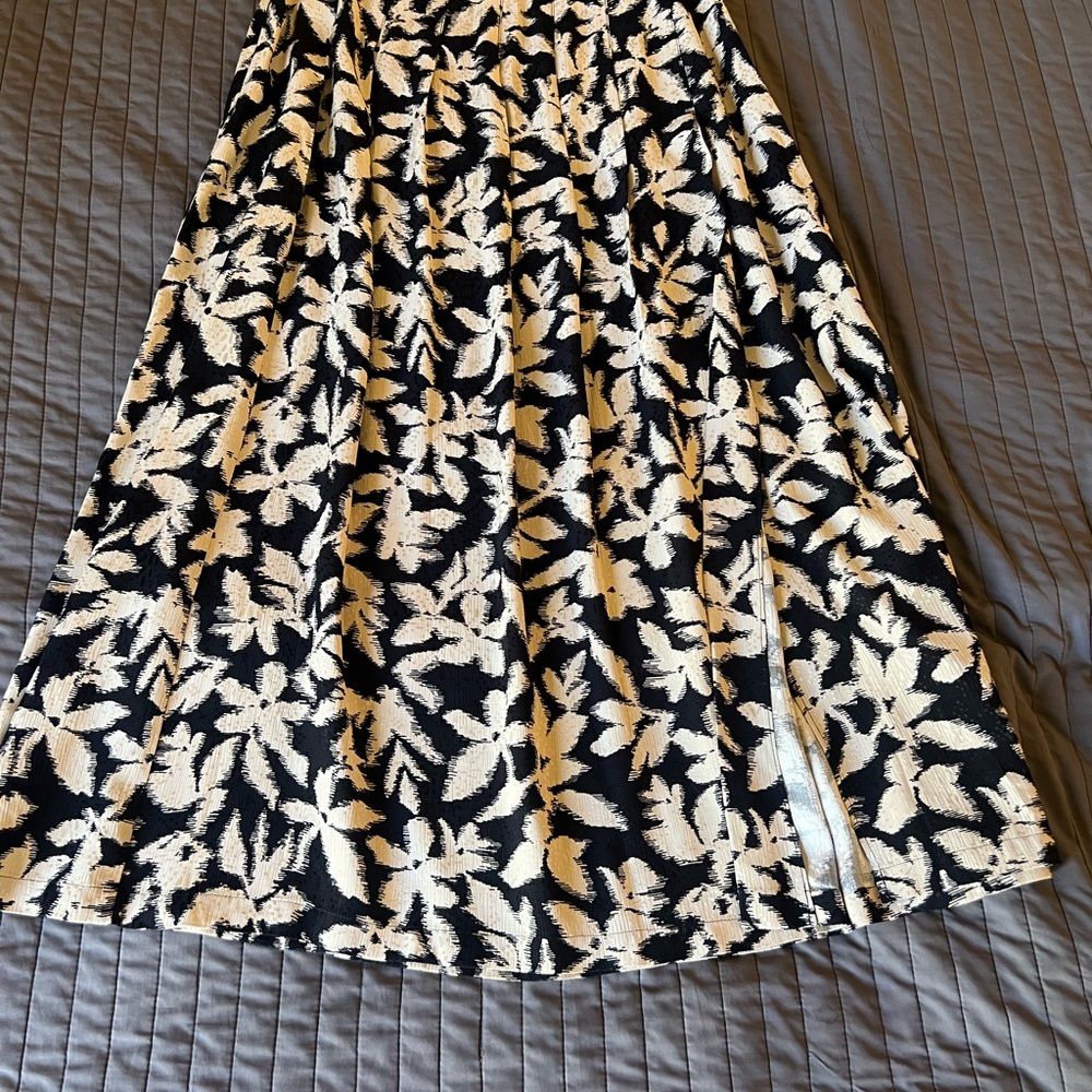 Sezane Alicia Skirt Black Floral Print Size 36 US 4